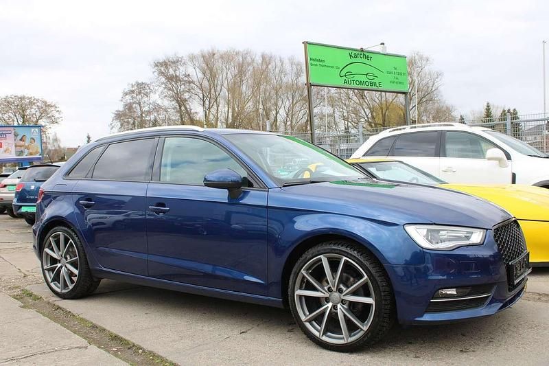 Gebraucht Audi A3 Attraction 122 PS (89 kW) 2013 Scubablau metallic Kleinwagen