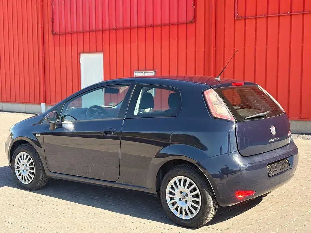Gebraucht Fiat Punto Evo 69 PS (50 kW) 2014 Blau Kleinwagen
