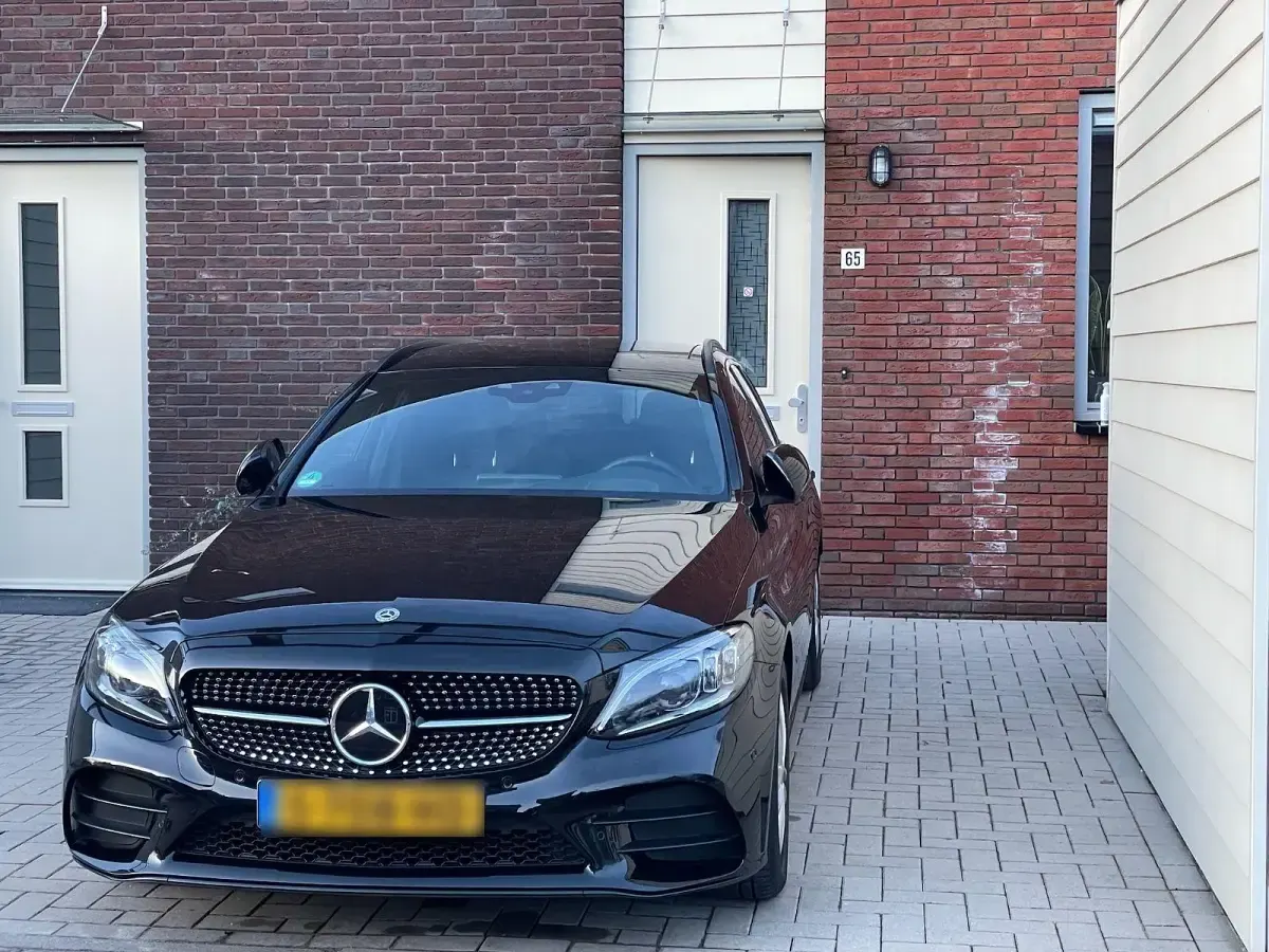 Gebraucht Mercedes C220 AMG 194 PS (142 kW) 2021 Schwarz Kombi