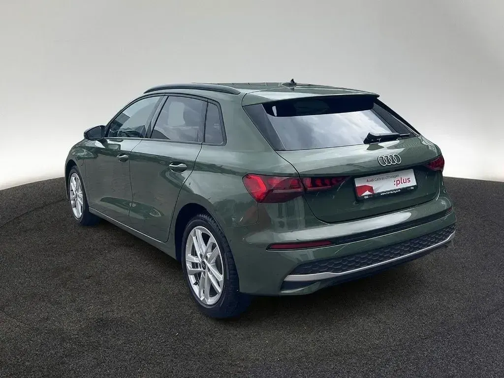Gebraucht Audi A3 204 PS (150 kW) 2025 Distriktgrün metallic Limousine