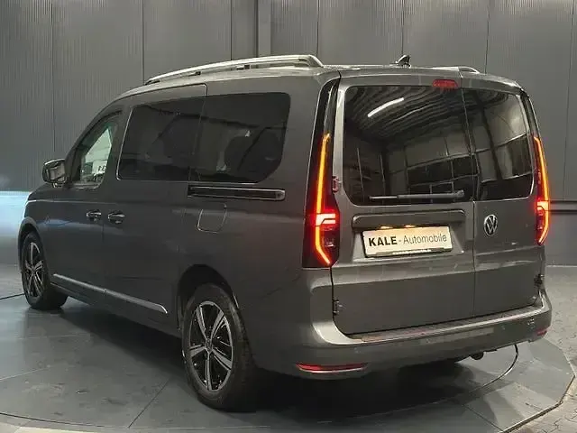 Używany VW Caddy Maxi Pro 122 KM (89 kW) 2023 Szary Minivan