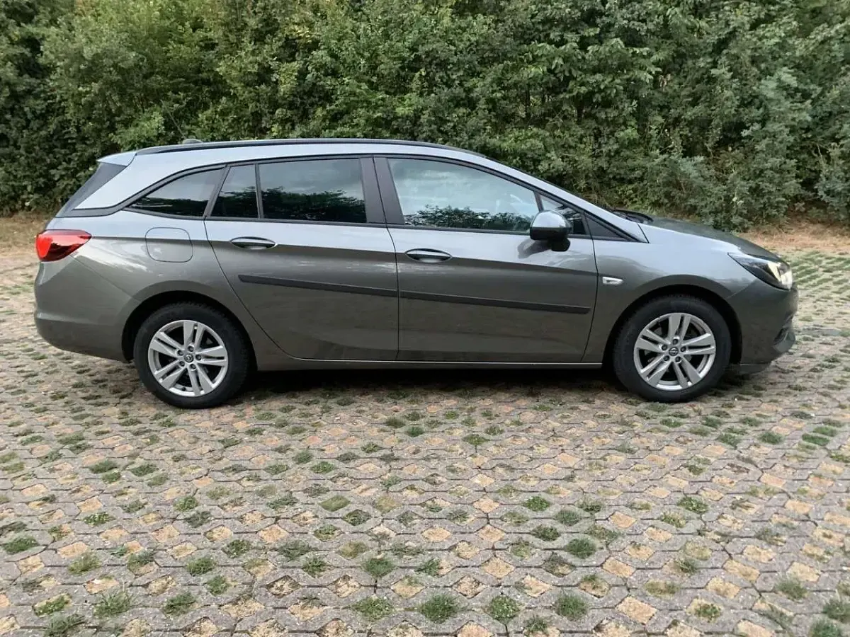 Gebraucht Opel Astra 122 PS (89 kW) 2021 Silber Kombi