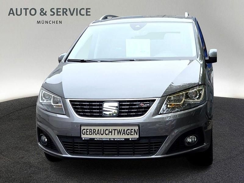 Grau Gebraucht 2022 Seat Alhambra FR-Line Van / Kleinbus | 33.460 € (Etwas zu teuer) - Bild 1/3