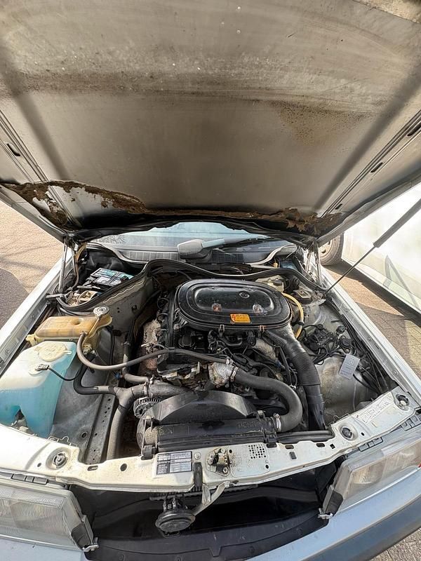 Second-hand Mercedes 190 1991 Gri Berlinǎ