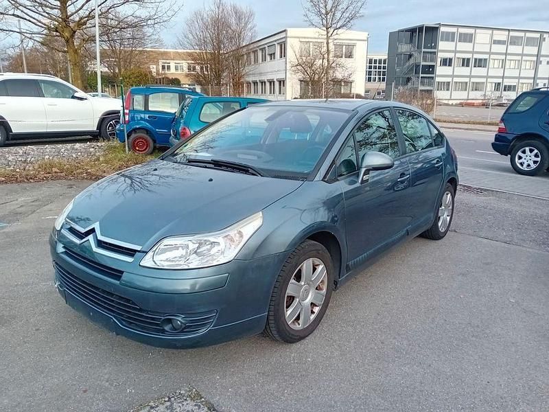 Grau Gebraucht 2006 Citroën C4 Comfort Limousine | 1.599 € (Fairer Preis) - Bild 1/4