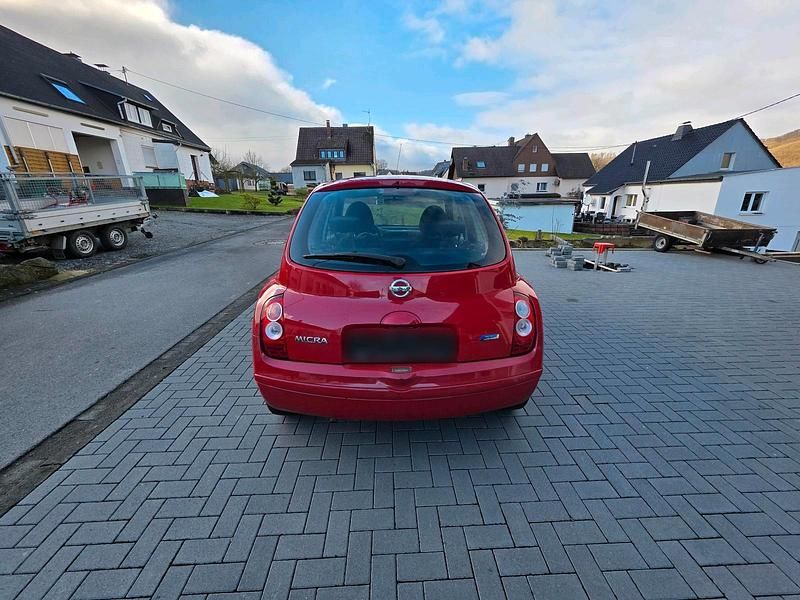 Gebraucht Nissan Micra 68 PS (50 kW) 2010 Rot Kleinwagen