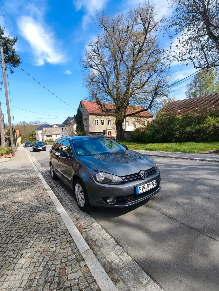 Gebraucht VW Golf VII Style 2012 Silber Limousine