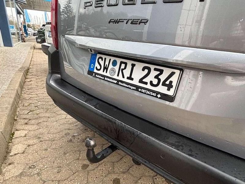 Gebraucht Peugeot Rifter Allure 110 PS (80 kW) 2024 Lack grau artense Van / Kleinbus