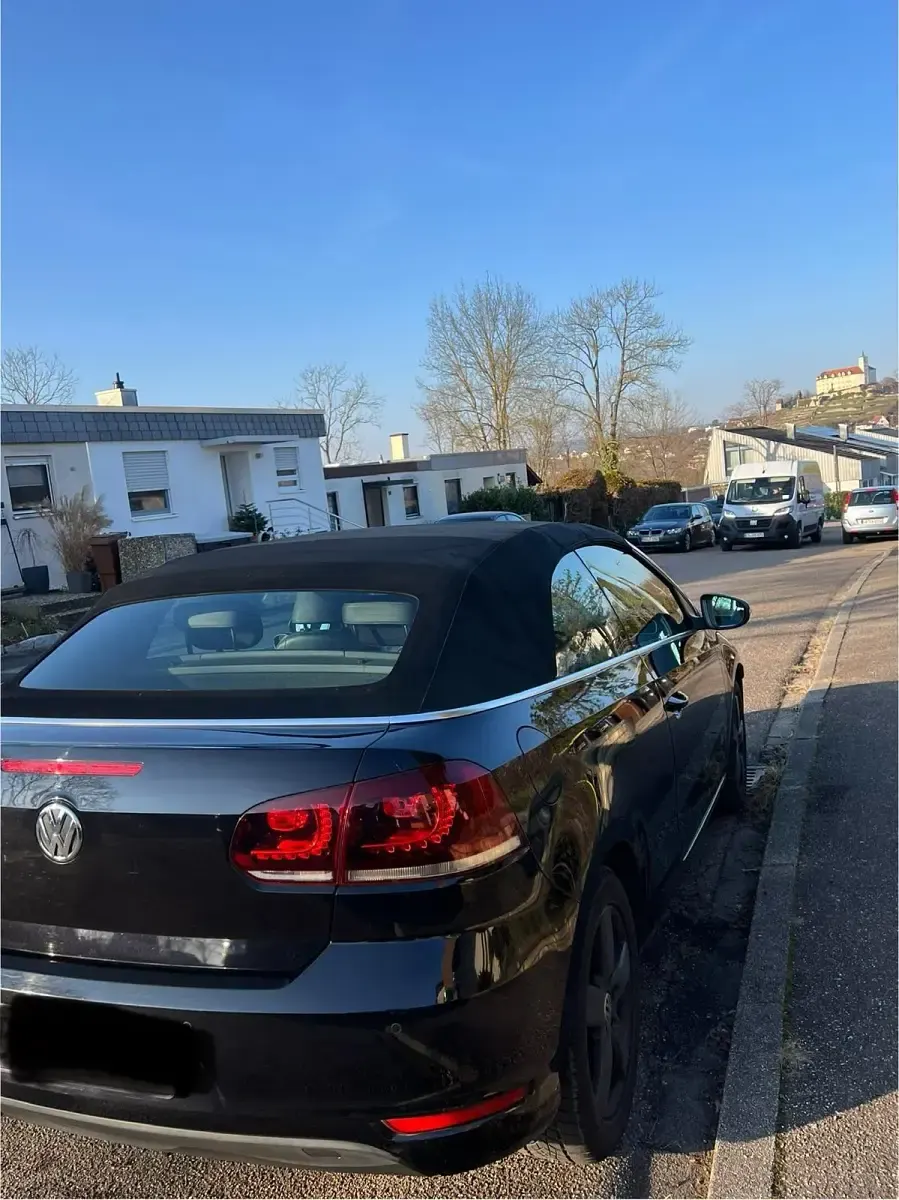 Gebraucht VW Golf Cabriolet Design 122 PS (89 kW) 2012 Schwarz Cabrio