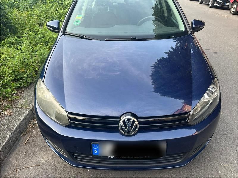 Blau Gebraucht 2010 VW Golf VI Trendline Limousine | 4.200 € (Guter Preis) - Bild 1/4