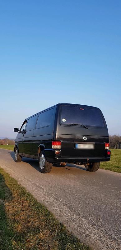 Second-hand VW Transporter 102 CP (75 kW) 2000 Negru Van