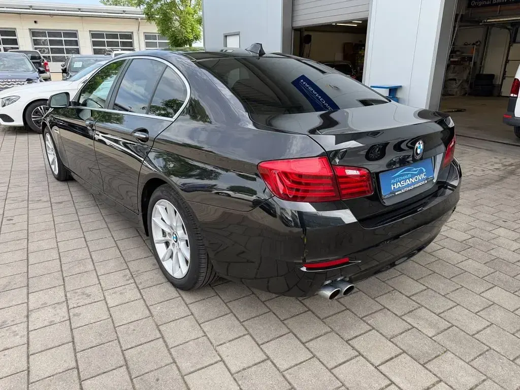 Gebraucht BMW 525 Sport Line 218 PS (160 kW) 2014 Schwarz Limousine