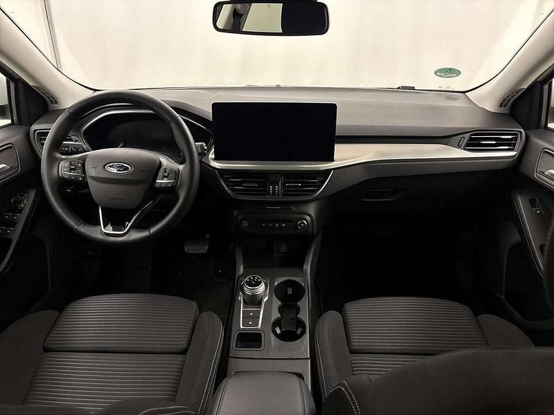 Gebraucht Ford Focus Titanium 116 PS (85 kW) 2024 Frozen white Kombi