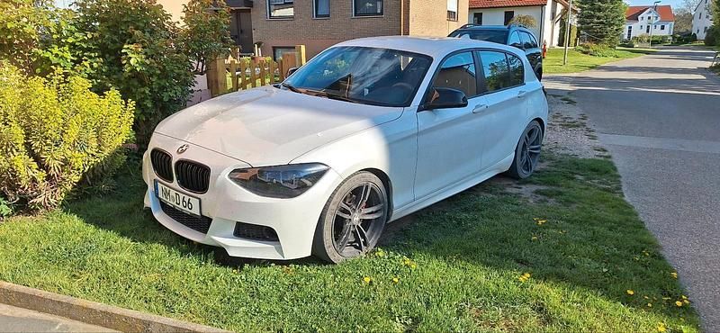 Gebraucht BMW 114 102 PS (75 kW) 2012 Weiß Kleinwagen