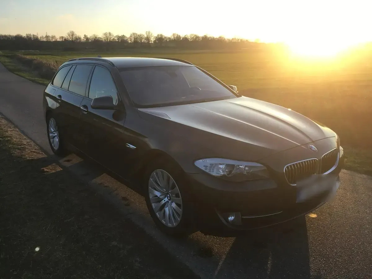Gebraucht BMW 520 Shadowline 184 PS (135 kW) 2012 Braun Kombi