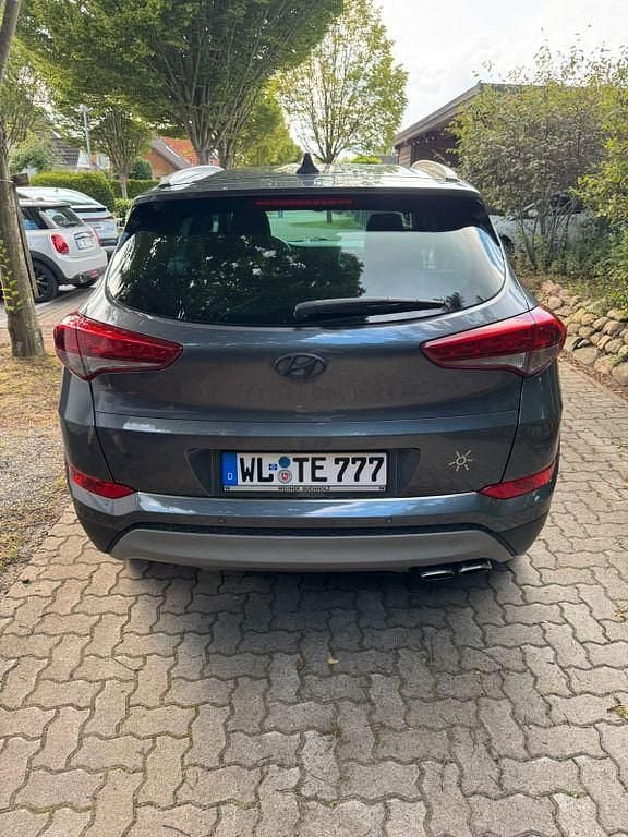 Gebraucht Hyundai Tucson Advantage 177 PS (130 kW) 2017 Grau SUV