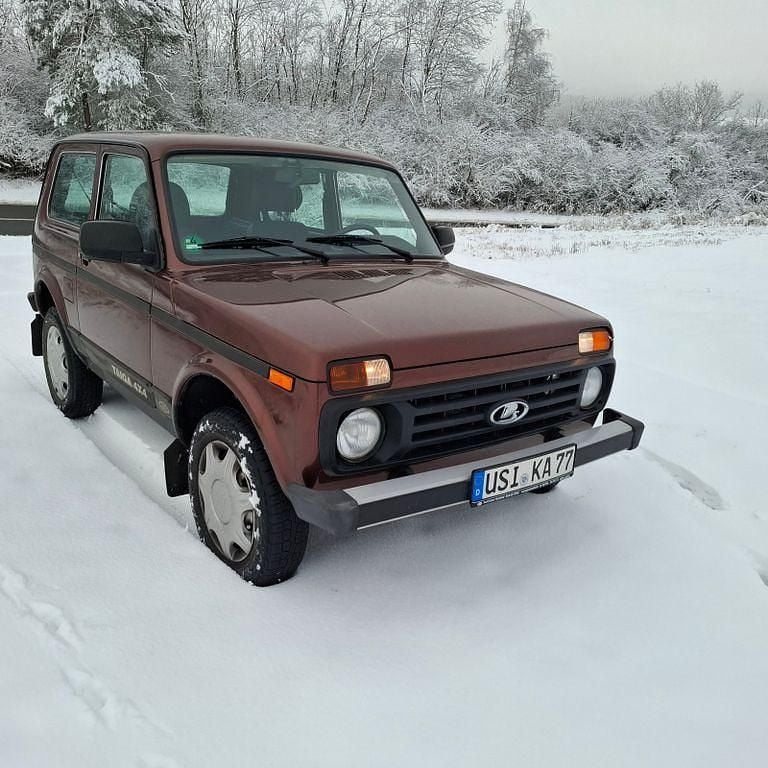 Gebraucht Lada Taiga 83 PS (61 kW) 2020 Braun SUV