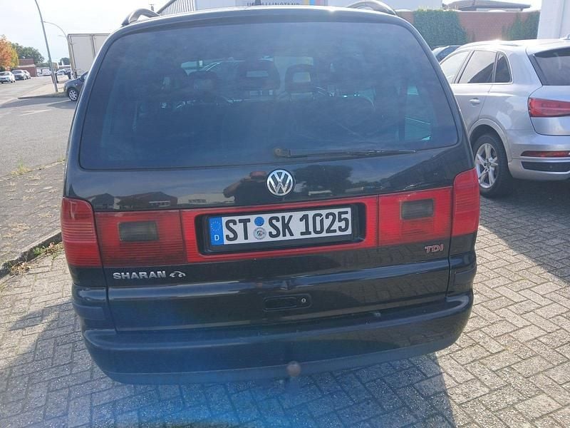 Gebraucht VW Sharan Highline 131 PS (96 kW) 2003 Schwarz Van / Kleinbus