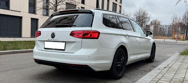 Gebraucht VW Passat 150 PS (110 kW) 2020 Weiß Limousine