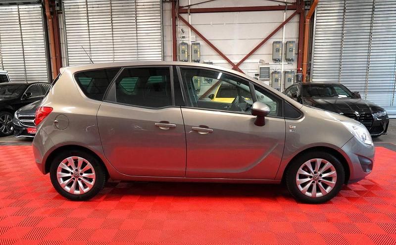 Gebraucht Opel Meriva 120 PS (88 kW) 2013 Braun Van / Kleinbus