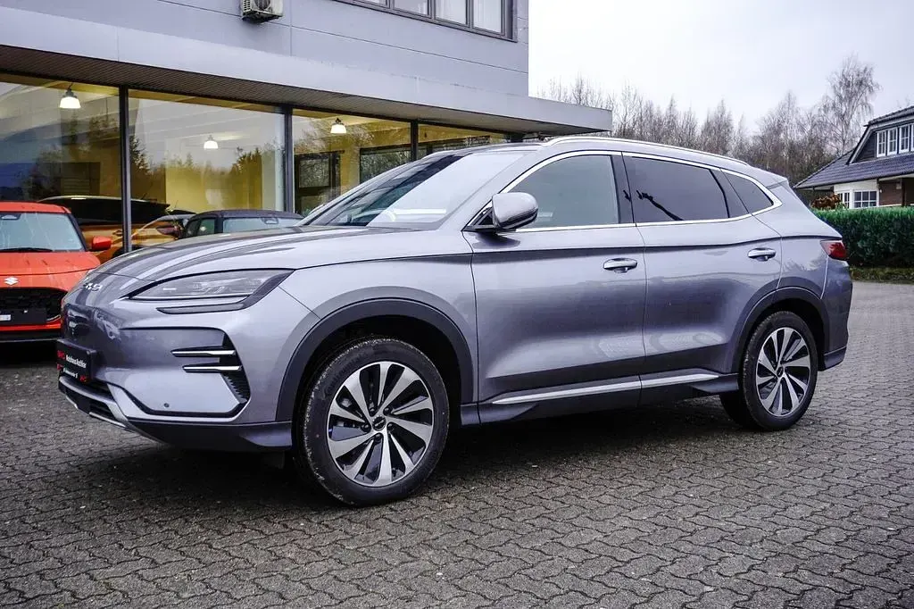 Nuova BYD Seal U Design 160 kW (218 CV) 2026 Grigio SUV