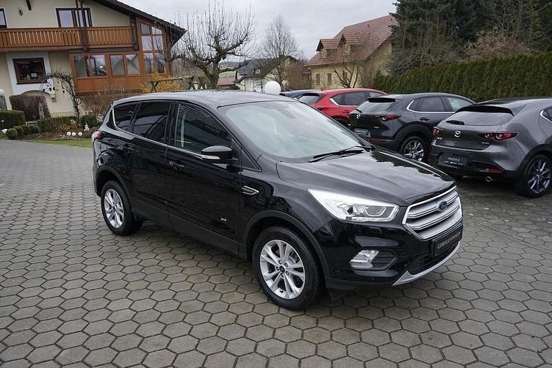 Gebraucht Ford Kuga Titanium 179 PS (131 kW) 2018 Schwarz SUV