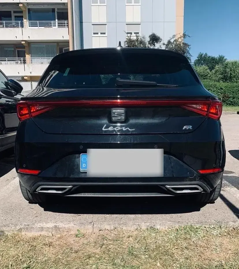 Gebraucht Seat Leon FR 150 PS (110 kW) 2024 Schwarz Limousine