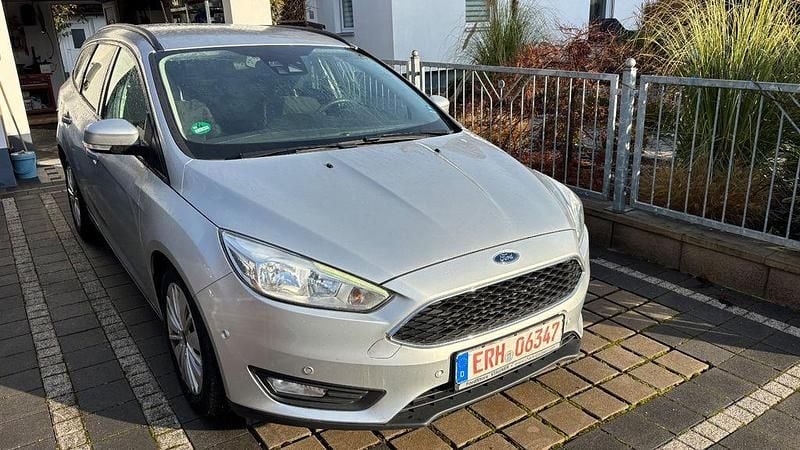 Gebraucht Ford Focus Business Edition 125 PS (91 kW) 2017 Silber Limousine