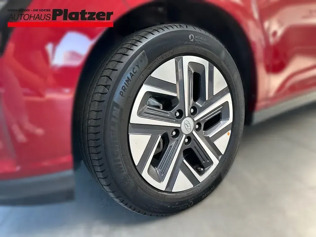 Gebraucht Hyundai Kona Trend 150 kW (204 PS) 2022 Rot SUV
