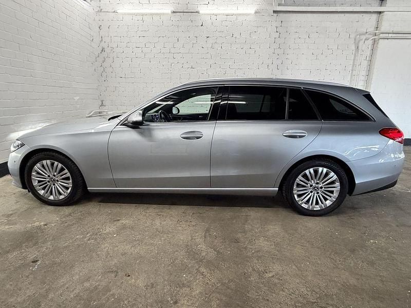 Gebraucht Mercedes C220 Avantgarde 200 PS (147 kW) 2022 Silber Limousine