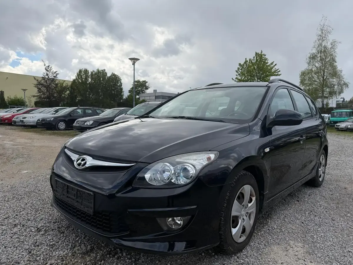 Gebraucht Hyundai i30 109 PS (80 kW) 2011 Kombi