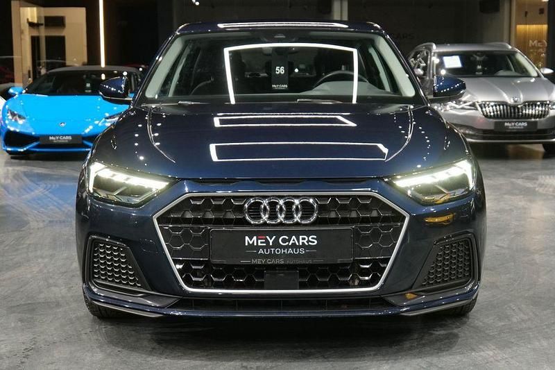 Gebraucht Audi A1 Sportback Advanced 95 PS (69 kW) 2021 Firmamentblau metallic Kleinwagen