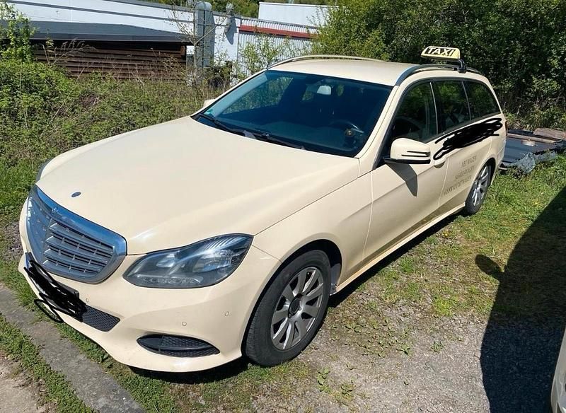 Beige Gebraucht 2014 Mercedes E200 Kombi | 4.000 € - Bild 1/4