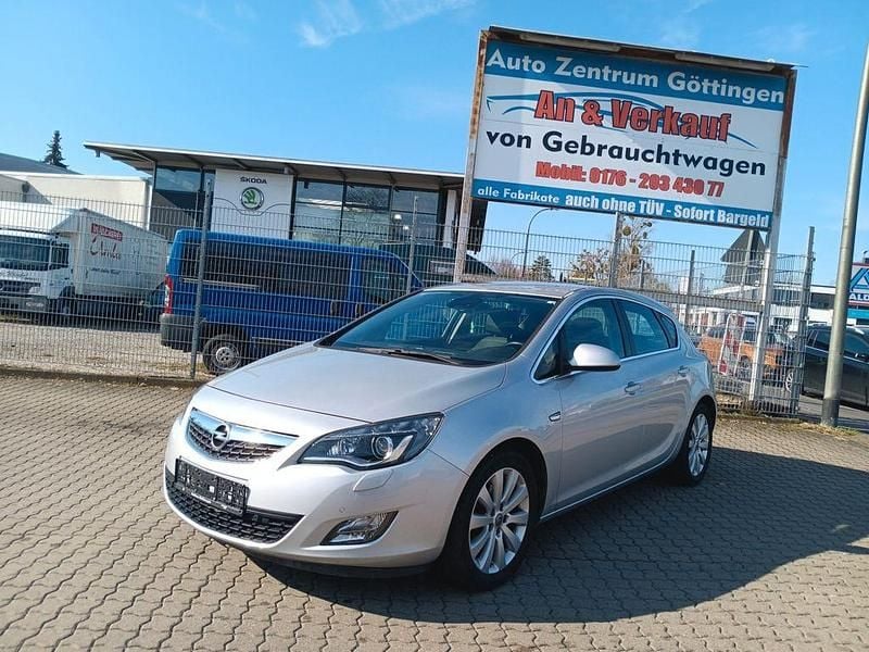 Gebraucht Opel Astra Cosmo 179 PS (131 kW) 2010 Silber Limousine