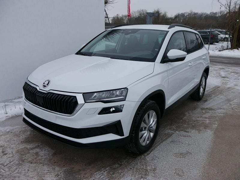 Moonweiß perleffekt Neu 2026 Skoda Karoq Selection SUV | 38.590 € (Fairer Preis) - Bild 1/4