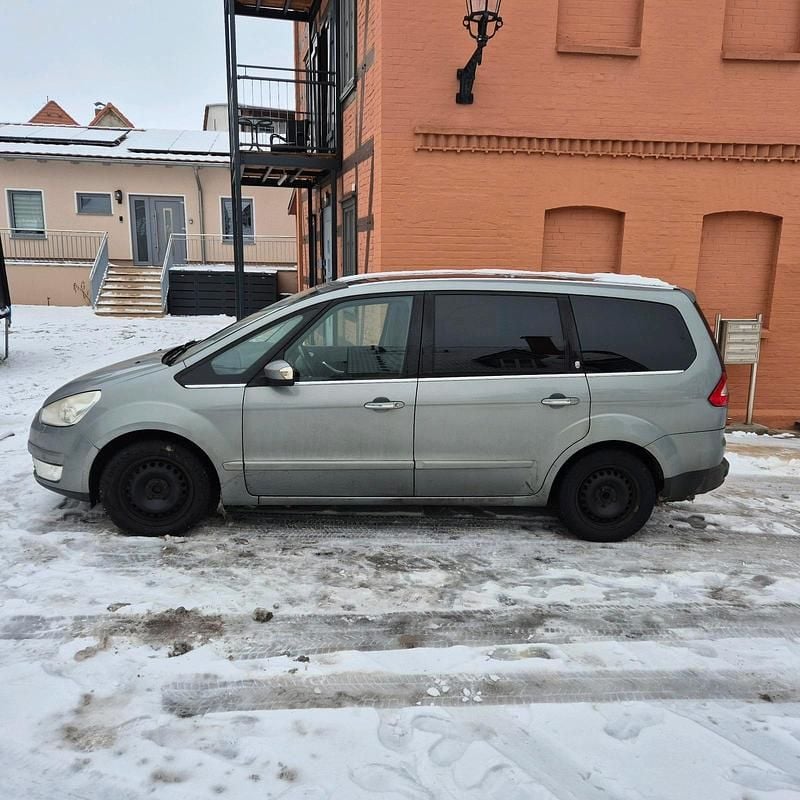 Gebraucht Ford Galaxy 140 PS (102 kW) 2009 Grau Van / Kleinbus