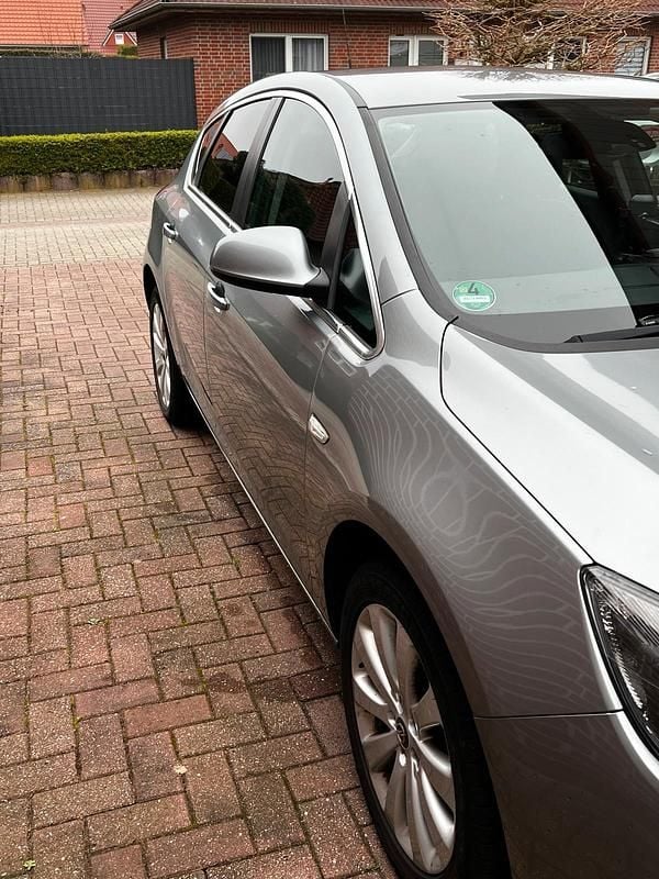 Gebraucht Opel Astra Eco 84 PS (61 kW) 2011 Grau Limousine