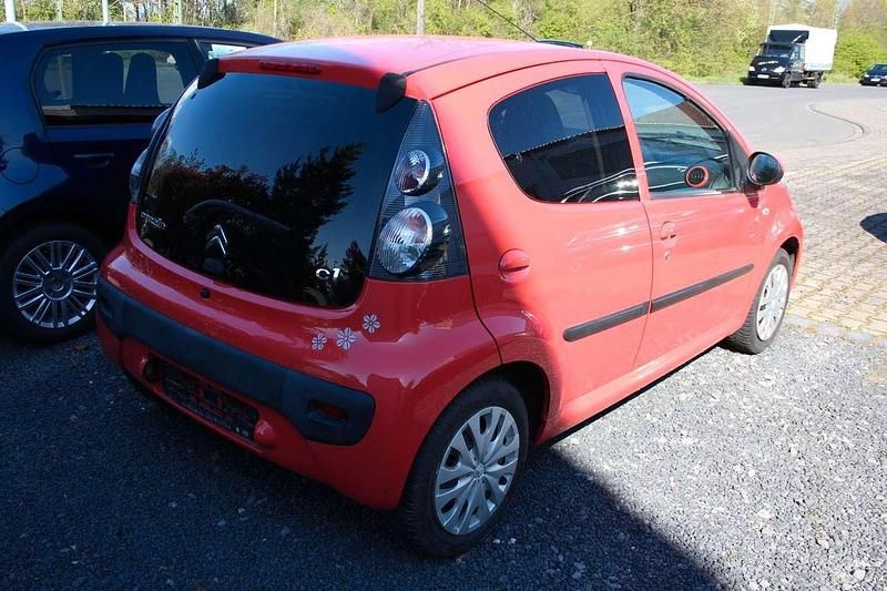 Gebraucht Citroën C1 SELECTION 68 PS (50 kW) 2014 Lackierung agrume/deckende lac Kleinwagen