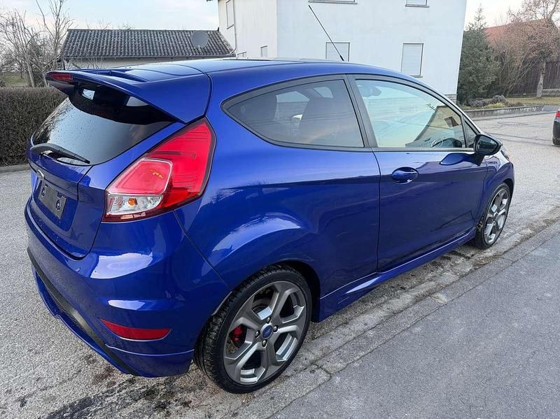 Gebraucht Ford Fiesta ST 182 PS (133 kW) 2013 Blau Kleinwagen