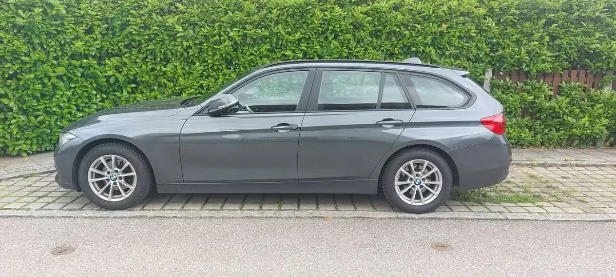 Gebraucht BMW 318 Advantage 150 PS (110 kW) 2019 Grau Kombi