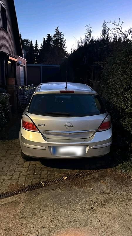 Gebraucht Opel Astra 90 PS (66 kW) 2006 Silber Kombi