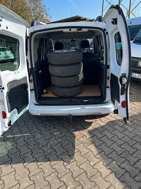 Gebraucht Renault Kangoo Intens 114 PS (83 kW) 2016 Weiß Van / Kleinbus