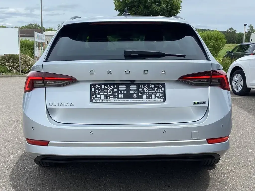 Gebraucht Skoda Octavia Clever 150 PS (110 kW) 2023 Silber Kombi