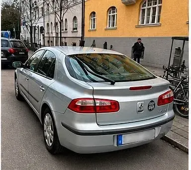 Gebraucht Renault Laguna II Dynamique 120 PS (88 kW) 2001 Silber Limousine