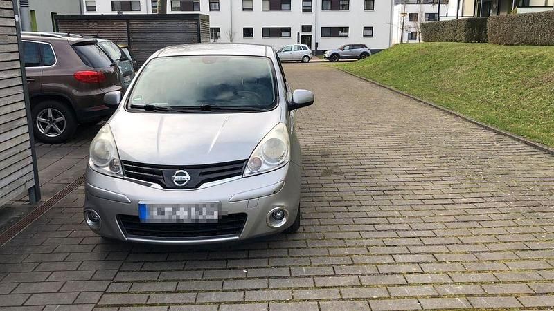 Gebraucht Nissan Note City 88 PS (64 kW) 2012 Silber Kleinwagen
