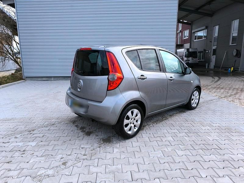 Gebraucht Opel Agila 92 PS (67 kW) 2012 Grau Kleinwagen