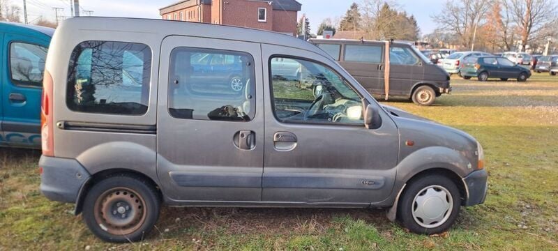 Braun Gebraucht 2001 Renault Kangoo Expression Van / Kleinbus | 1.600 € (Fairer Preis) - Bild 1/4