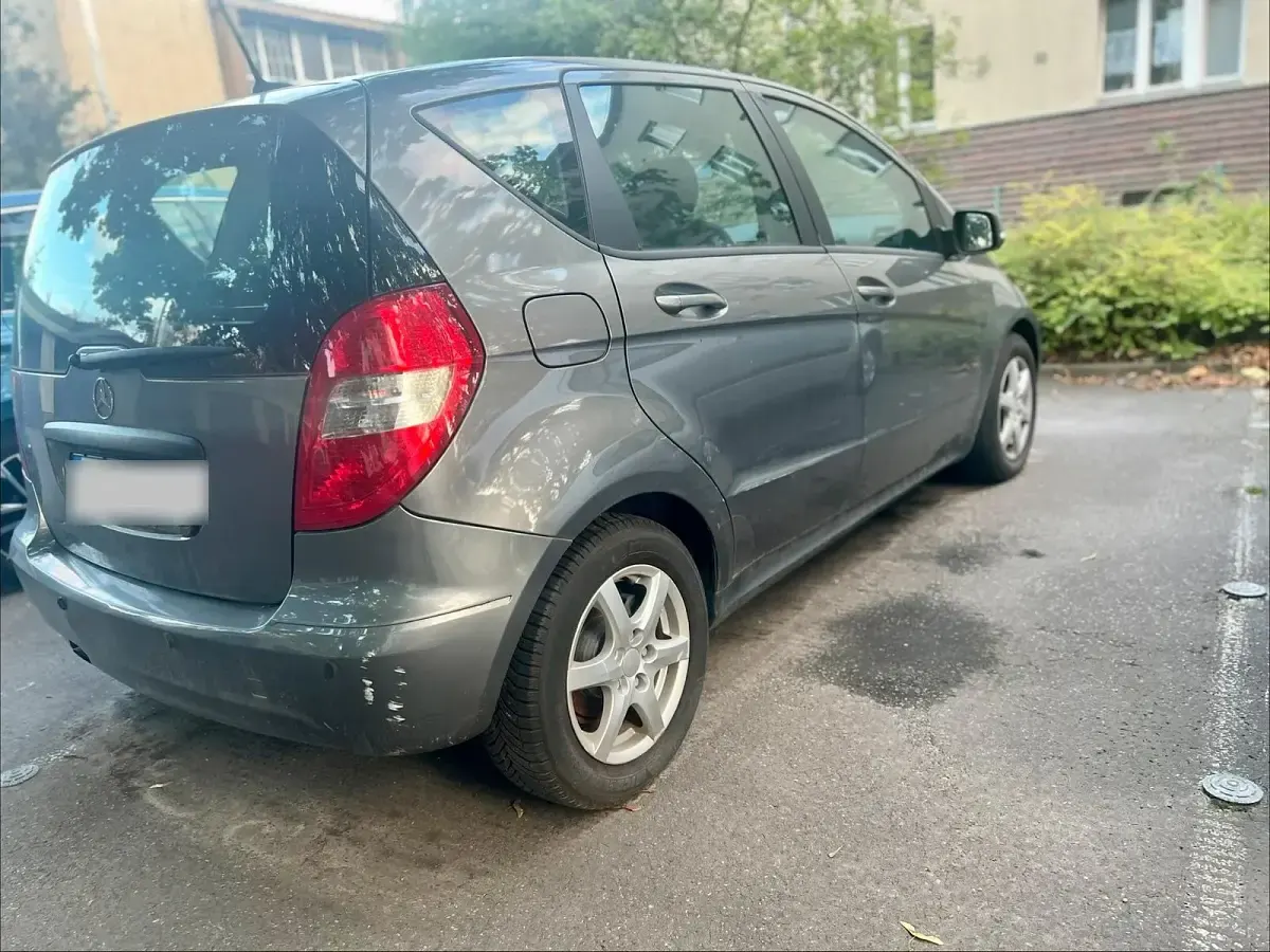 Gebraucht Mercedes A160 131 PS (96 kW) 2011 Grau Kleinwagen