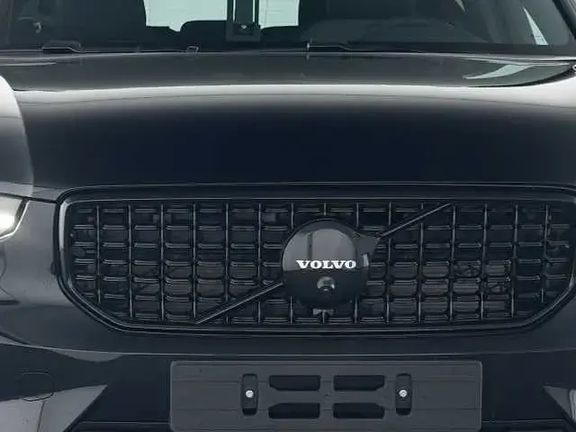 Gebraucht Volvo XC40 145 PS (106 kW) 2025 SUV