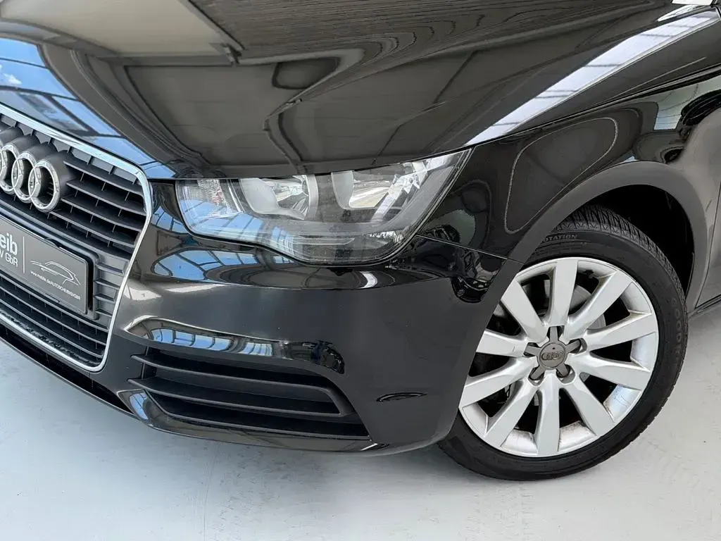 Gebraucht Audi A1 Attraction 122 PS (89 kW) 2012 Schwarz Kleinwagen